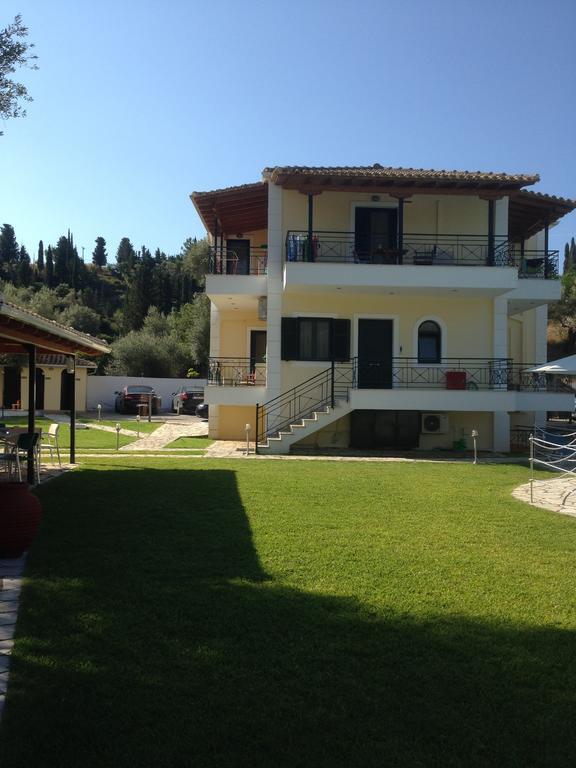 Villa Agni Yénion Rum bild
